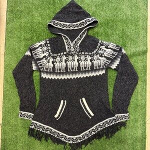Kactus Artesania EDM Gray and White Hooded Alpaca Hoodie with Fringe, Size L